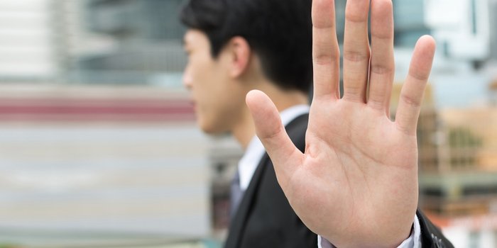 réticence à partir