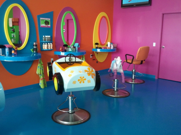 how much does it cost to open a hairdresser in Moscow