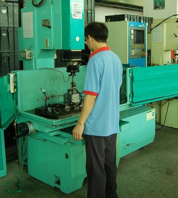 bucket making machine