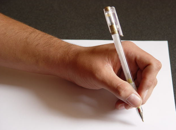 Est-il vraiment nécessaire de changer de passeport pour changer de nom de famille après le mariage