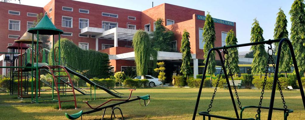 La différence entre lycée et école