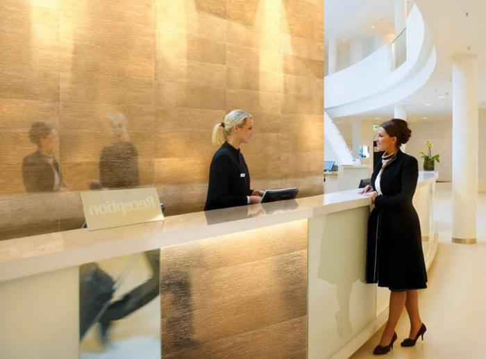 description du poste d'administrateur principal d'hôtel