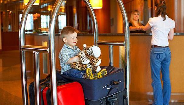 procuration d'emmener l'enfant à l'étranger en anglais