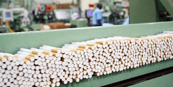 sélection d'équipements pour la production de cigarettes