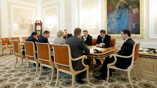 structure gouvernementale dans les pays étrangers