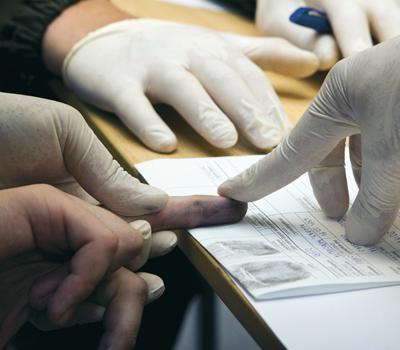 motifs de clôture des poursuites et poursuites pénales