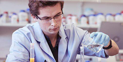 examen dans le département de médecine légale de l'examen médico-légal