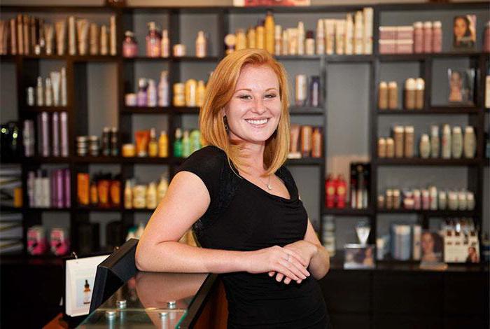 main responsibilities of the administrator of a beauty salon