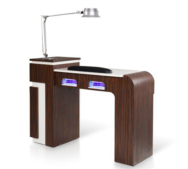 Organisation du lieu de travail d'un manucure