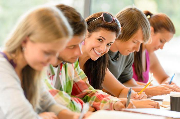 Combien d'univers puis-je postuler?