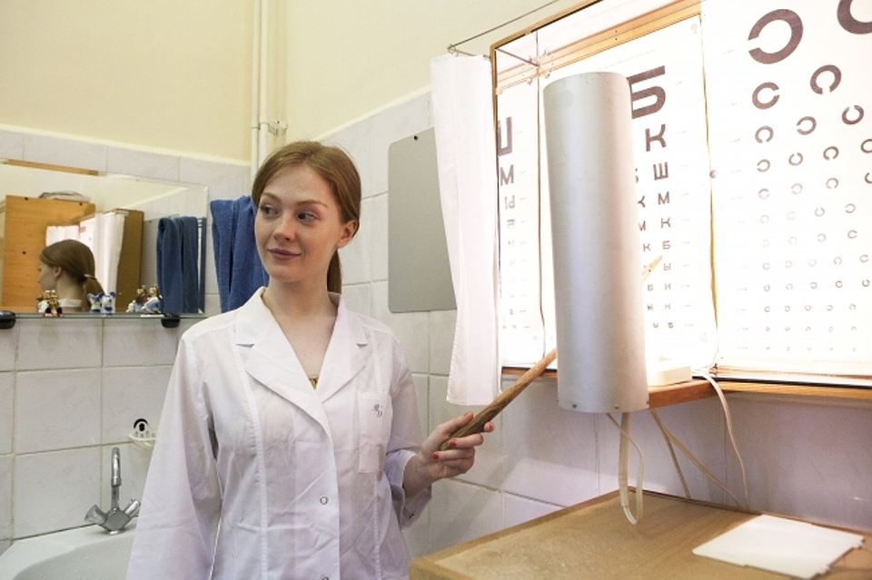 Ophtalmologiste pour la commission