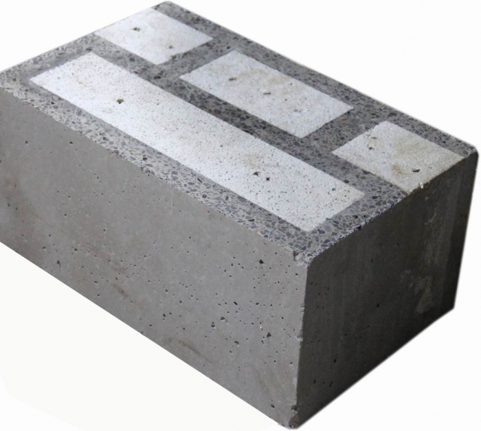 Presse vibrante pour la production de blocs thermiques