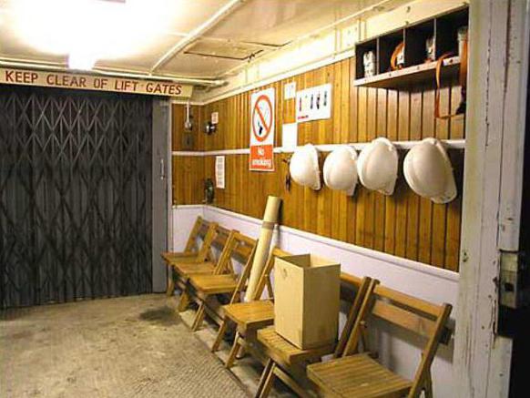 Les protections collectives incluent les abris