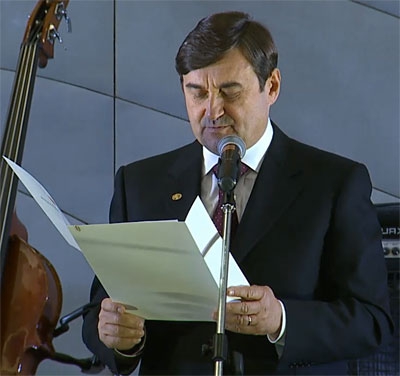 salaire moyen des employés de l'administration présidentielle de la Russie