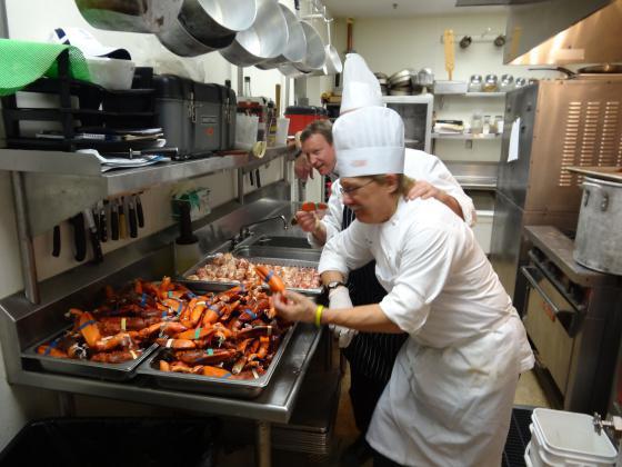 les devoirs du cuisinier dans la salle à manger