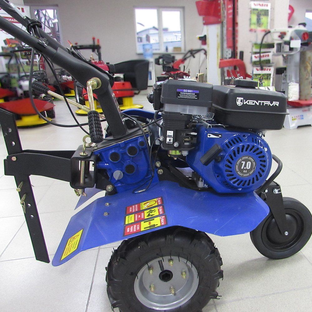 Ai-je besoin de droits pour un tracteur à conducteur marchant?