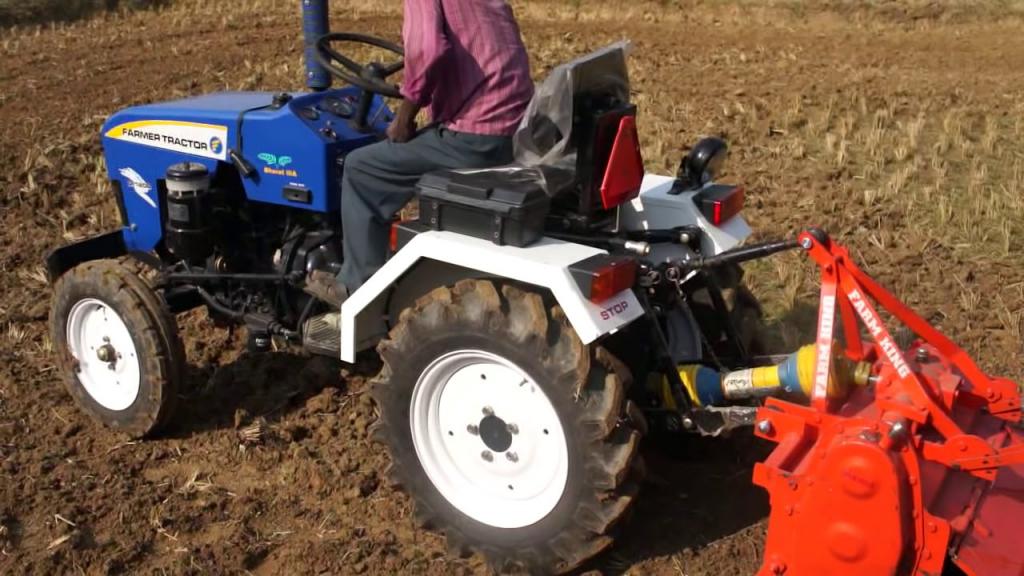 Avez-vous besoin de droits sur un tracteur à conducteur à dos en Russie