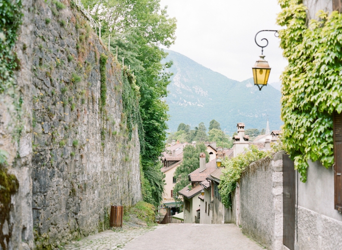 filling out a visa to France