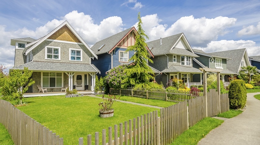 La différence entre IZHS et SNT