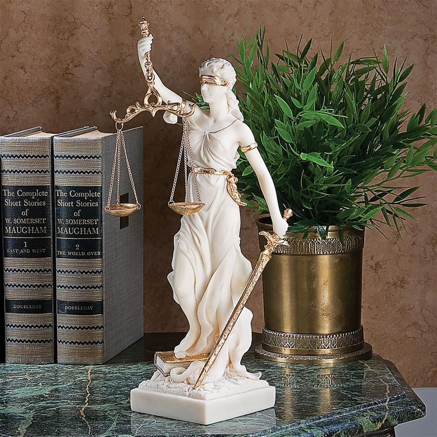 La déesse de la justice dans le monde antique