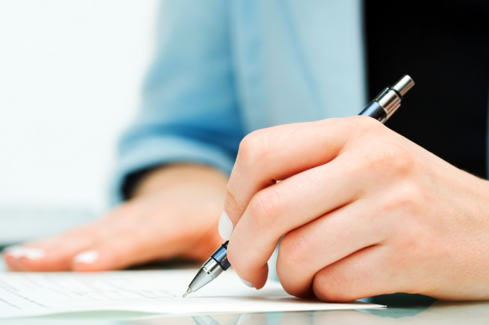 Remplacement de documents lors de la modification d'un nom de famille