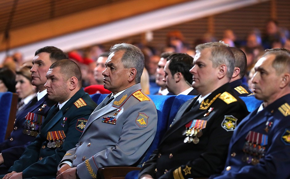 Les militaires lors d'un concert en leur honneur