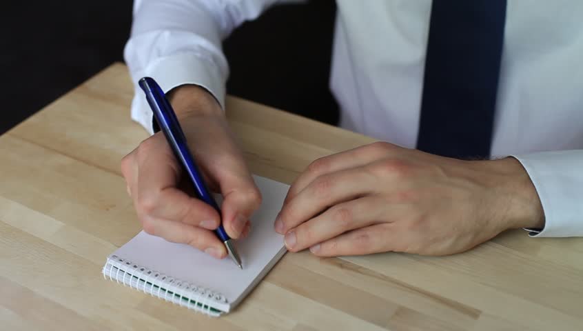 l'expert établit une conclusion