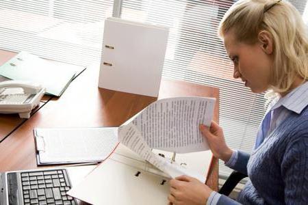 description du poste de commis à l'entreprise