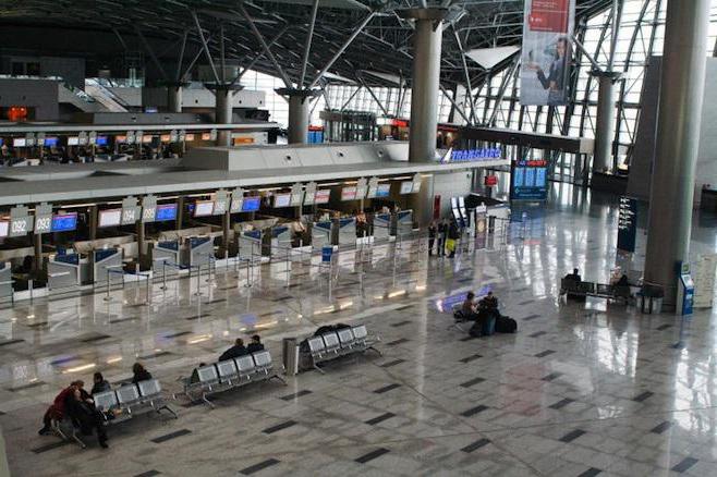 combien d'aéroports à Moscou et leurs noms