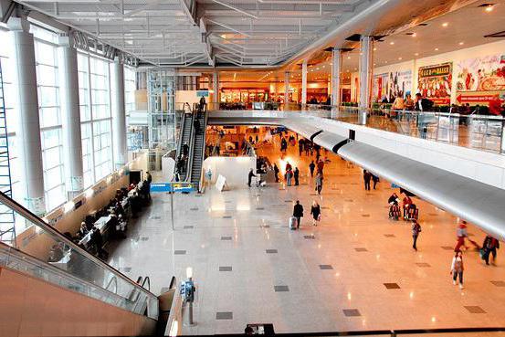 combien d'aéroports sheremetyevo à moscou