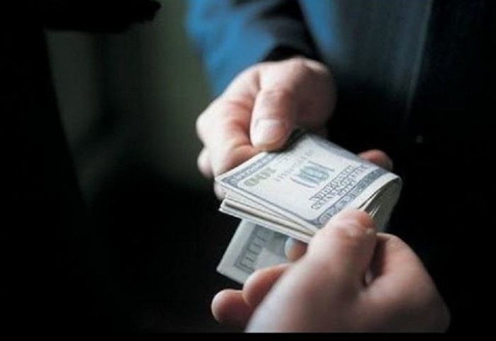 où se plaindre s'ils extorquent de l'argent