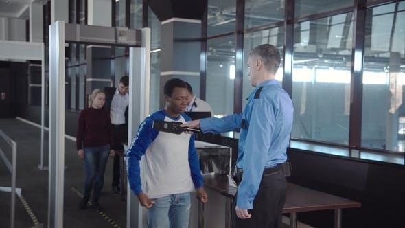 contrôle de la sécurité dans les écoles