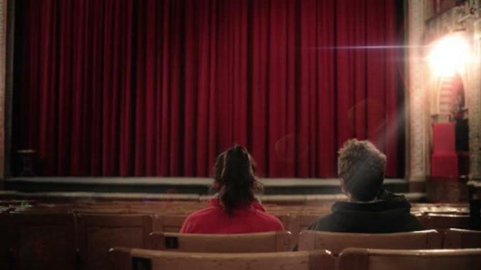 Est-il possible de retourner les billets de théâtre à la billetterie