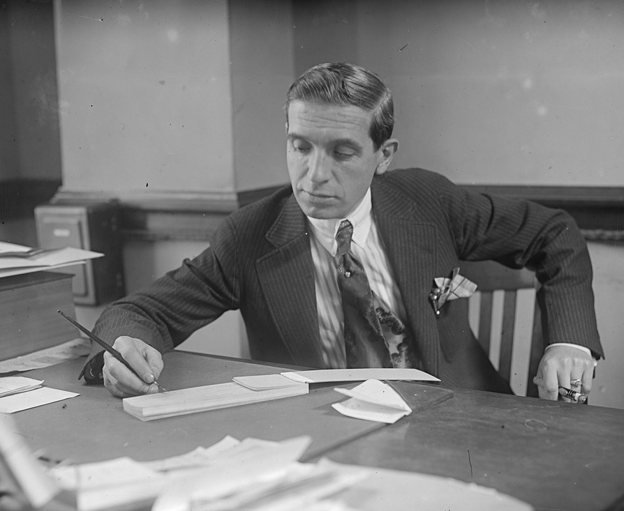 Le principe de fonctionnement du circuit de Ponzi