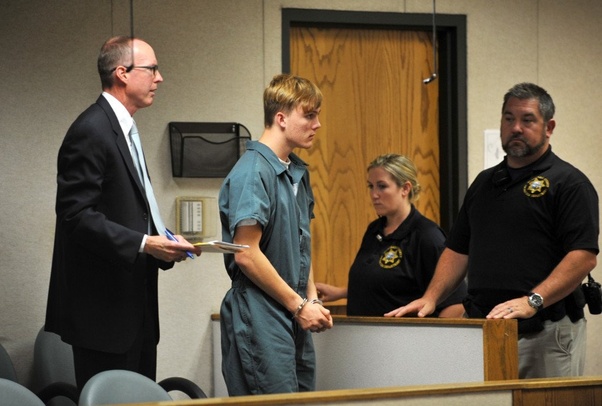 ajournement des peines d'emprisonnement à des femmes enceintes et à des femmes