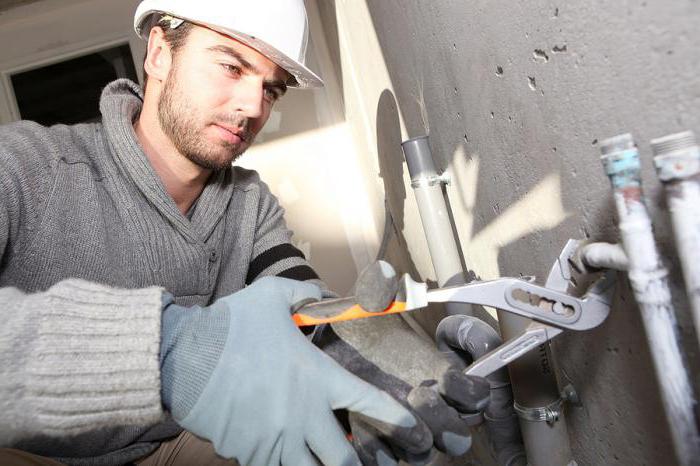 description du poste plombier 4 catégories