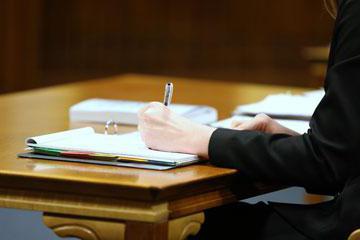 décrire les principales caractéristiques du droit