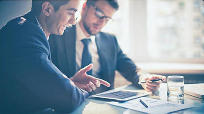 Que vérifie le bureau du procureur dans l'organisation?