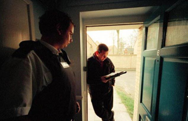 que font les huissiers de justice avec des mots simples