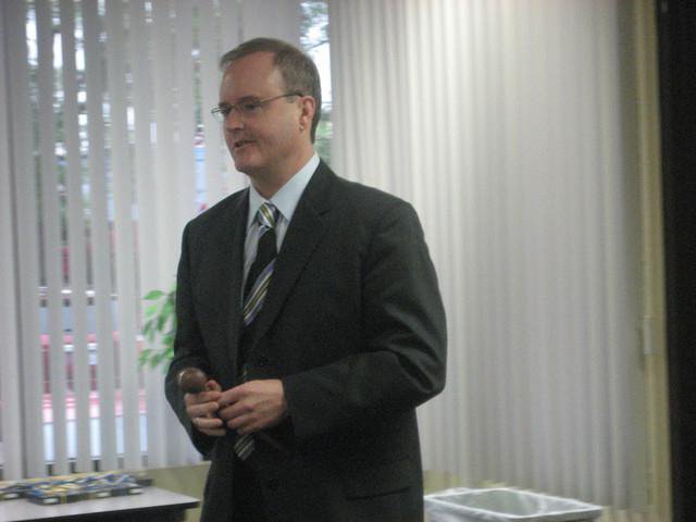 extension de l'autorité du directeur de l'échantillon LLC