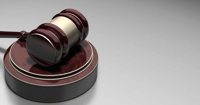 procédure à suivre par le tribunal pour examiner une déclaration