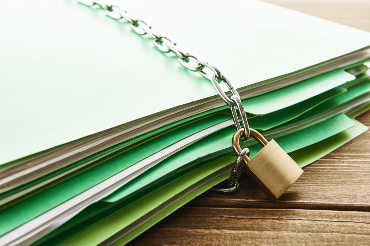 comment la charge de la preuve est-elle répartie dans les procédures civiles?