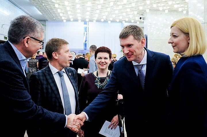 biographie du gouverneur de la région de Perm Reshetnikov