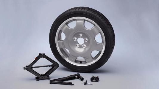 le conducteur de la voiture doit avoir