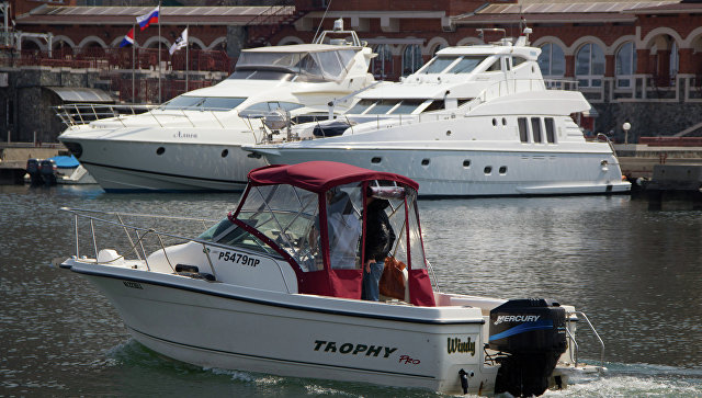 petits bateaux de la Russie