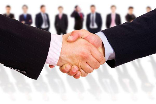 emploi d'un ancien fonctionnaire