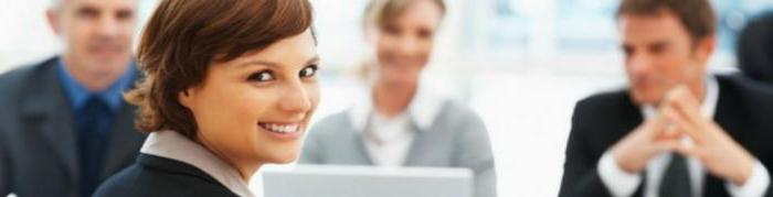 qui signe le contrat de travail avec le président du HOA