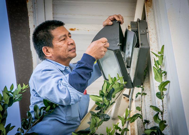 préposé à l'entretien et à la réparation d'immeubles
