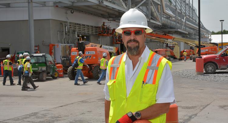 responsable des ventes dans une entreprise de construction