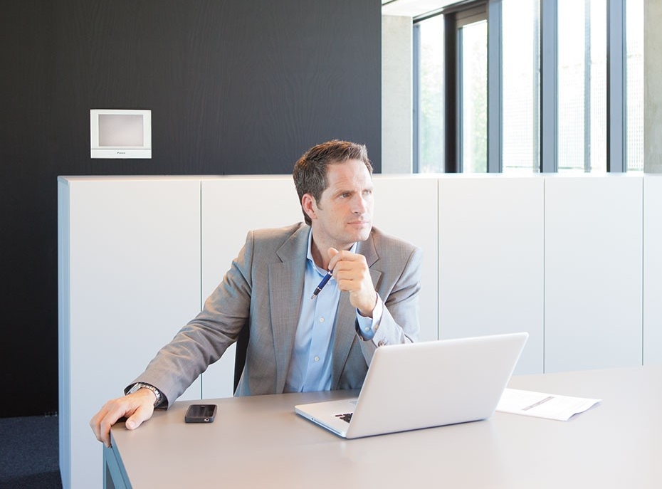 charte de llc avec directeur général au lieu de directeur